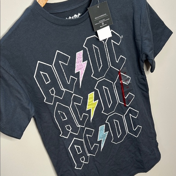 NWT AC/DC Graphic T-Shirt - Picture 4 of 5